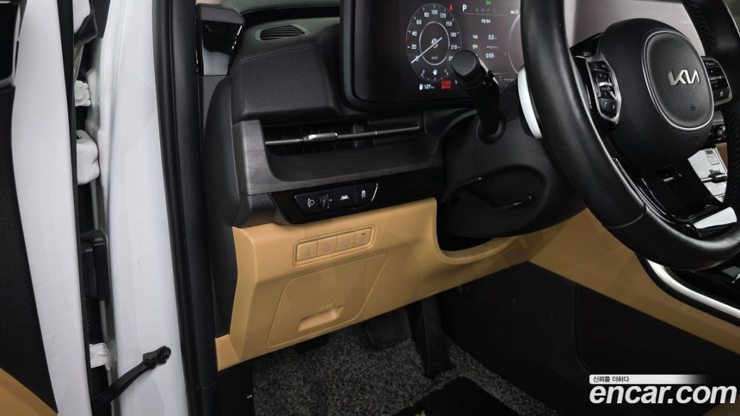 Kia Carnival 9-Seater Noblesse, 2023