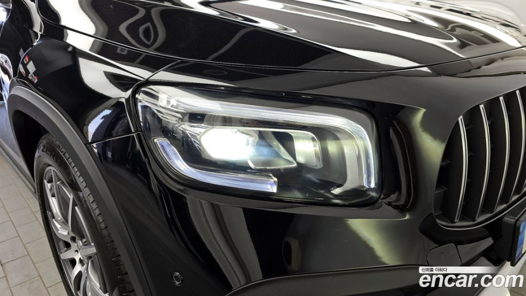 Mercedes-Benz GLB-Class AMG GLB35 4MATIC, 2021