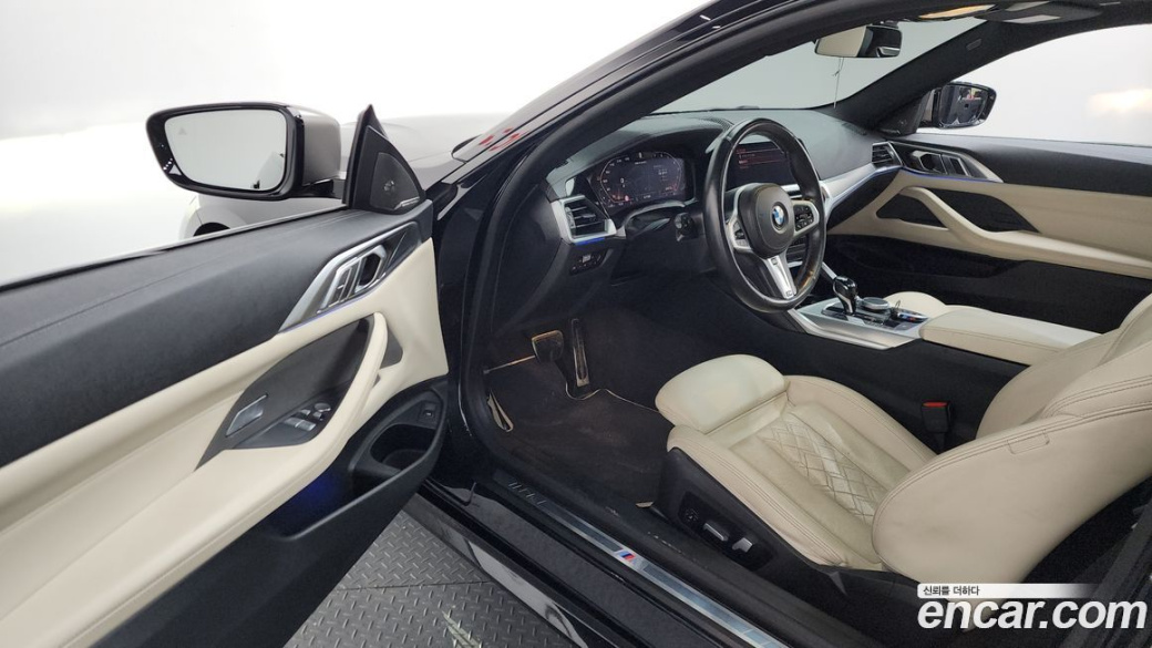 BMW 4-Series M440i xDrive Coupe, 2022
