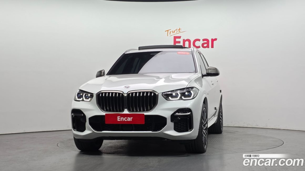 BMW X5 M50i, 2022