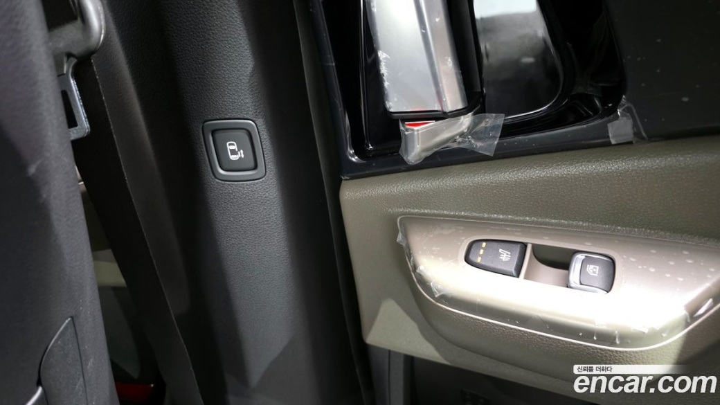 Kia Carnival 9-Seater Gravity, 2025