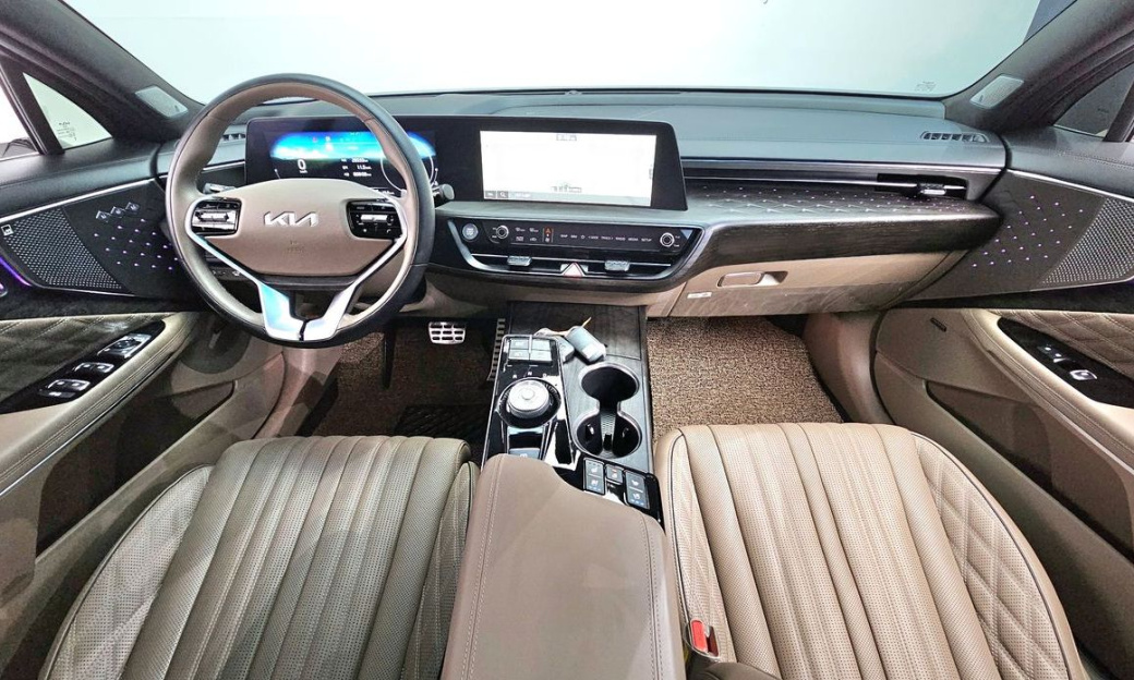 Kia K8 2.5 Gasoline 2WD, 2023