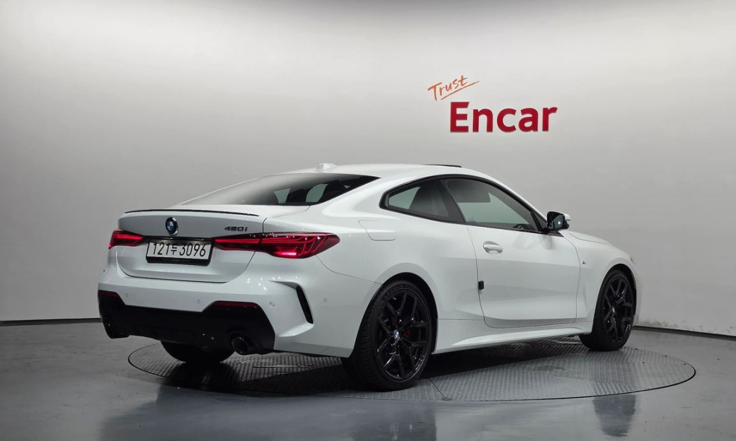 BMW 4-Series 420i M Sport Coupe, 2025