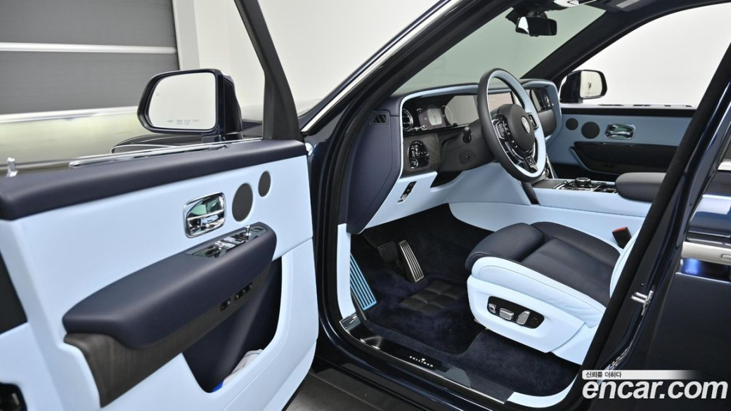 Rolls-Royce Cullinan 6.7 V12, 2025