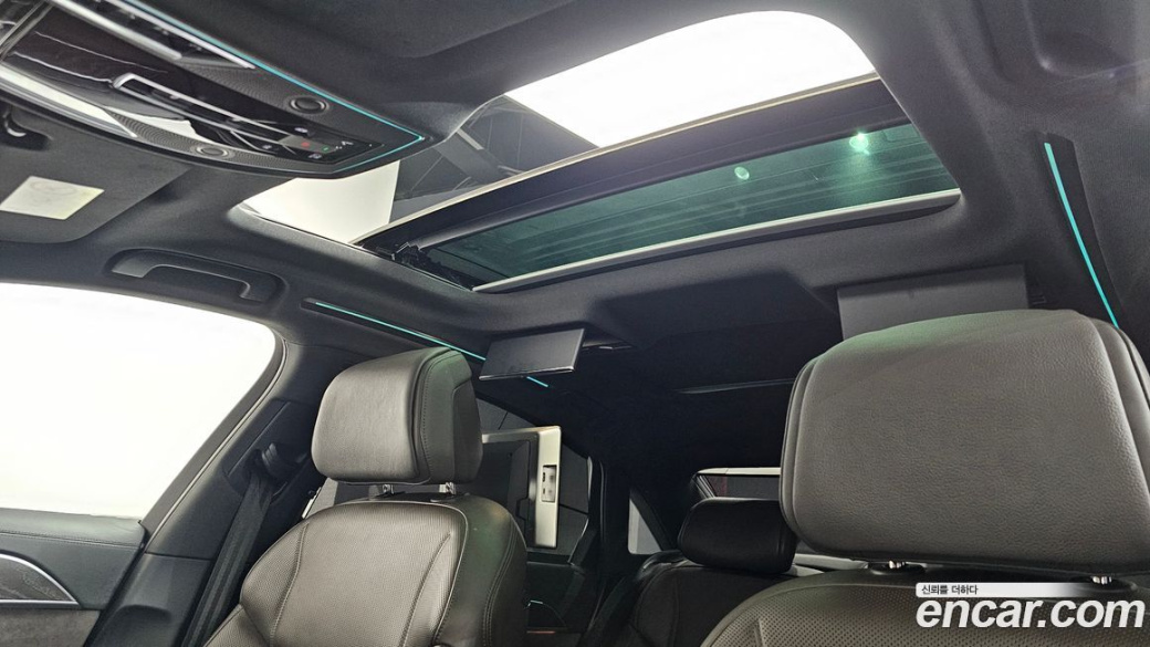 Audi A8 55 TFSI Quattro Premium LWB, 2023