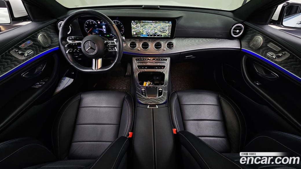 Mercedes-Benz E-Class E350 4MATIC AMG Line, 2022