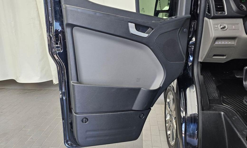 Hyundai Solati 15-seater, 2022