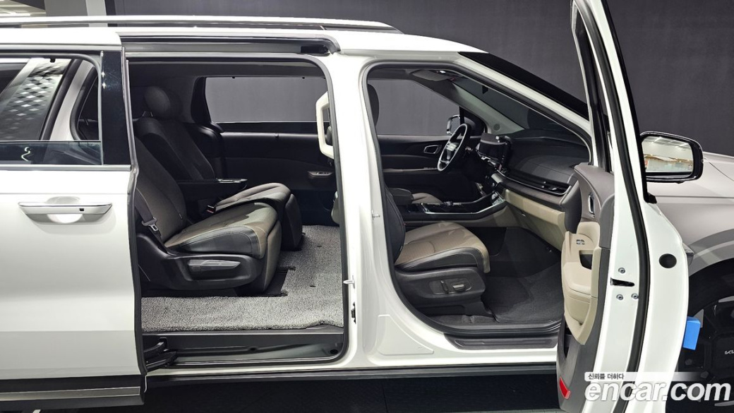 Kia Carnival 7-Seater Noblesse, 2025