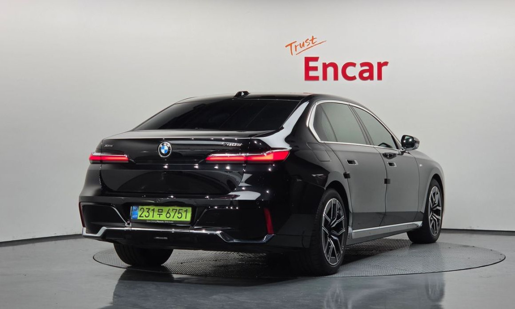 BMW 7-Series 740d xDrive M Sport, 2025