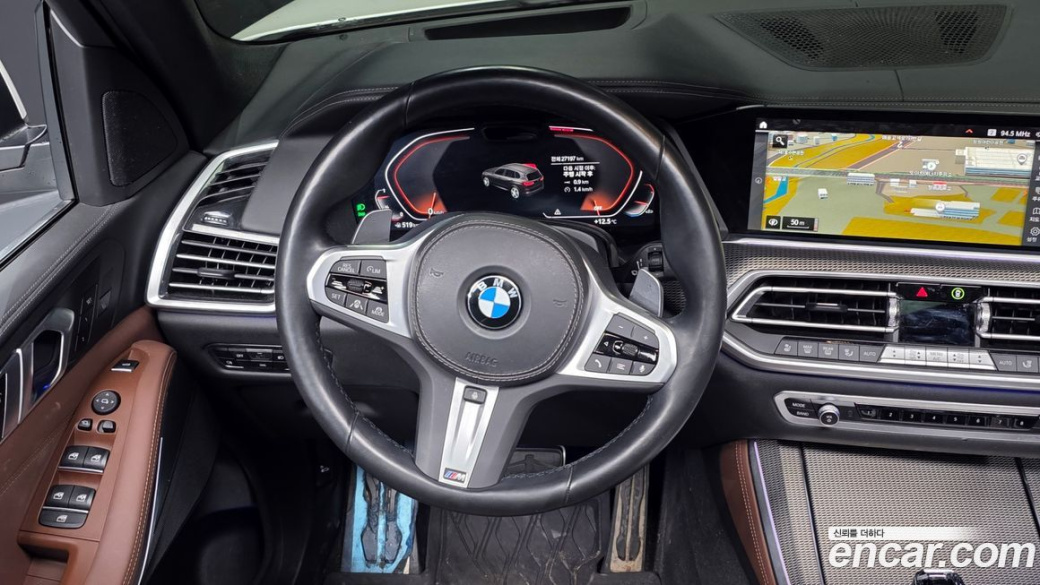 BMW X5 xDrive 40i M Sport, 2022