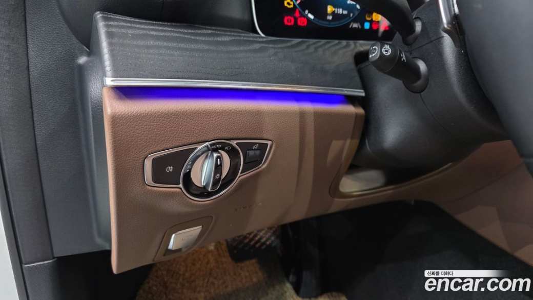 Mercedes-Benz E-Class E250 AMG Line, 2023