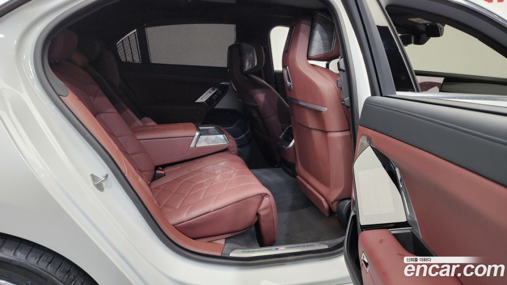 BMW 7-Series 740i xDrive M Sport, 2024