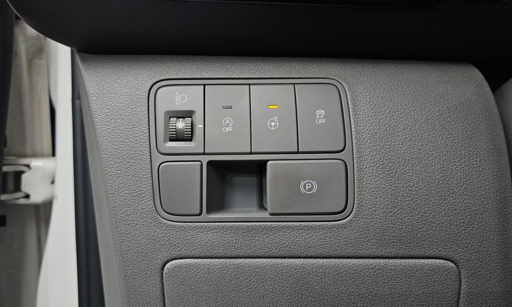 Hyundai Staria Lounge 9-Seater, 2022
