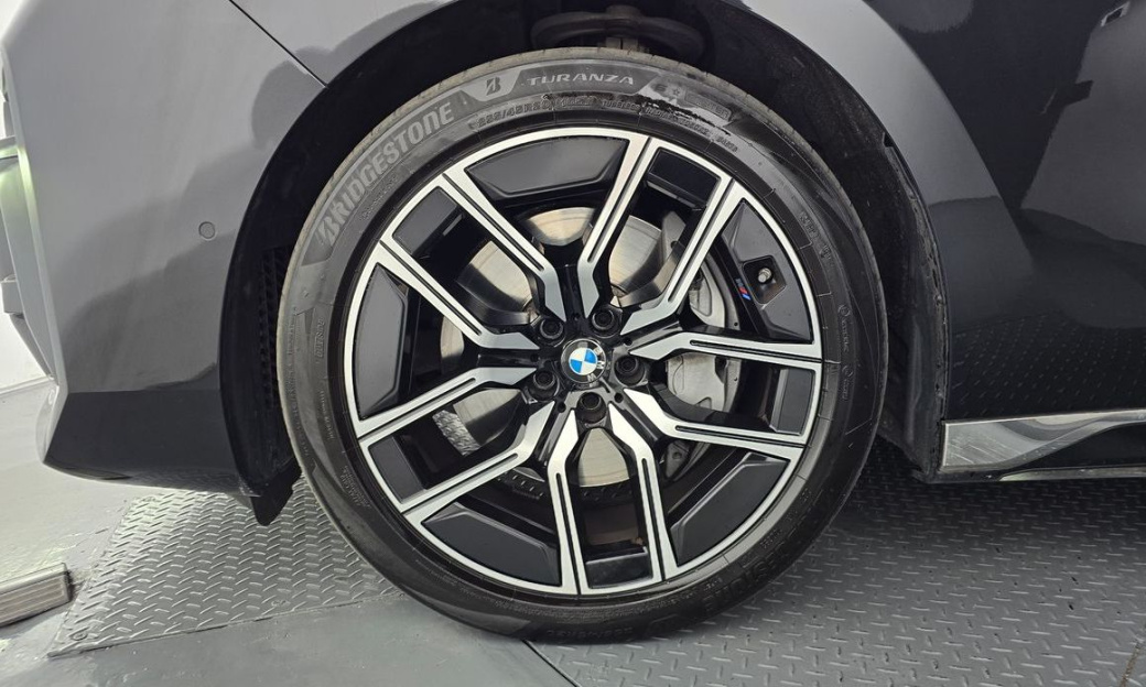 BMW 7-Series 740i xDrive M Sport, 2024
