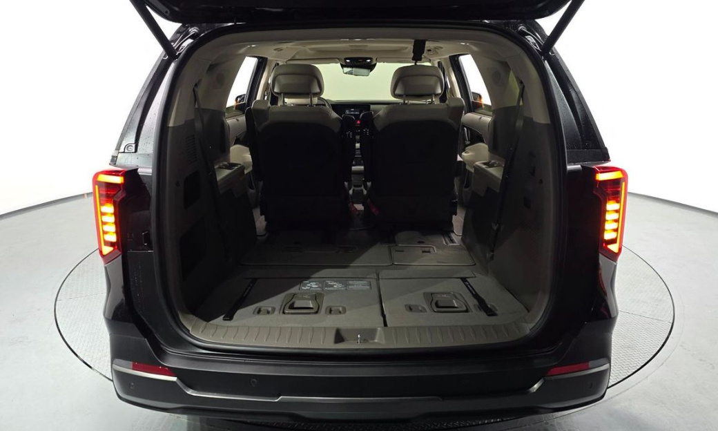 Kia Carnival 7-Seater Gravity, 2025