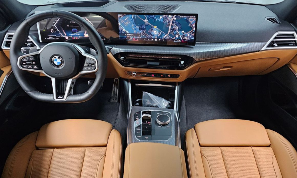 BMW 3-Series 320i M Sport, 2025