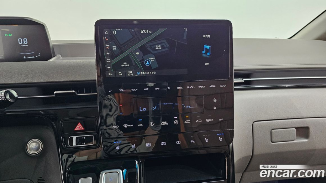 Hyundai Staria 2WD Camping Car, 2024