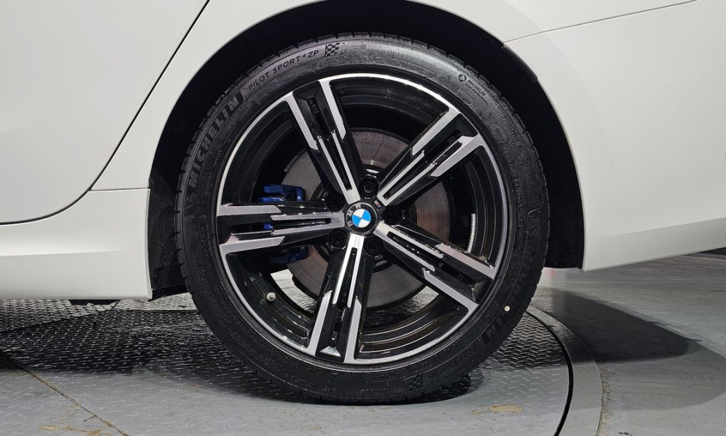 BMW 3-Series 320i M Sport, 2026