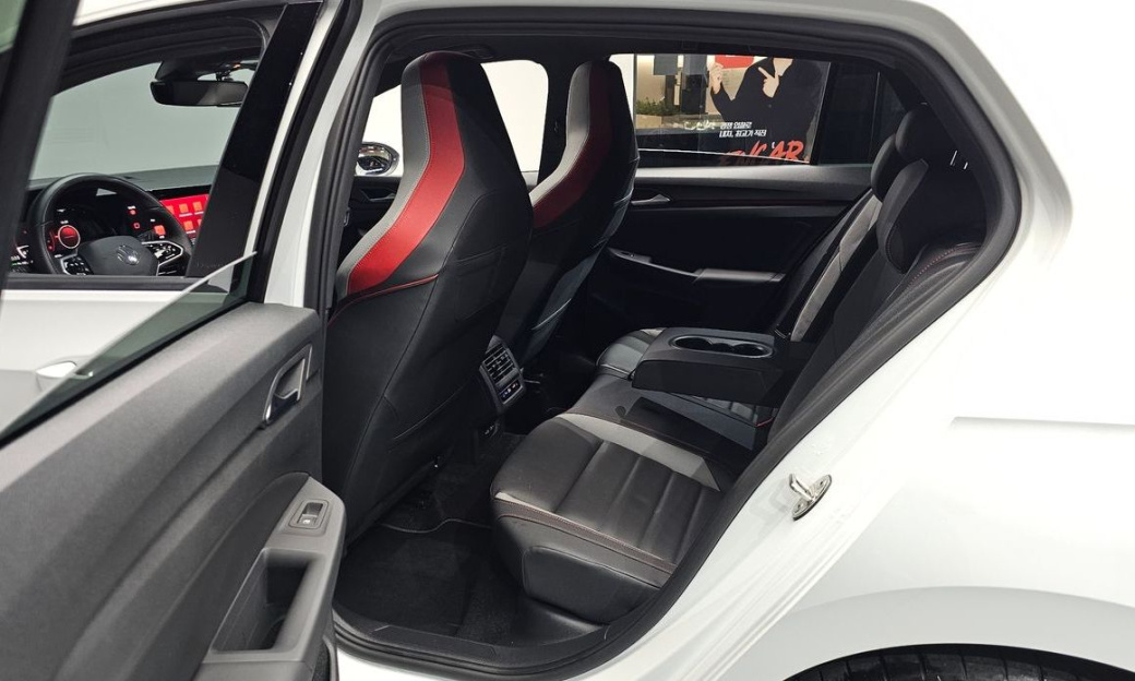 Volkswagen Golf 2.0 GTI, 2024