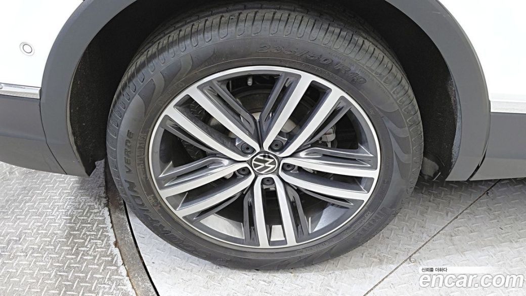 Volkswagen Tiguan 2.0 TSI Prestige, 2023
