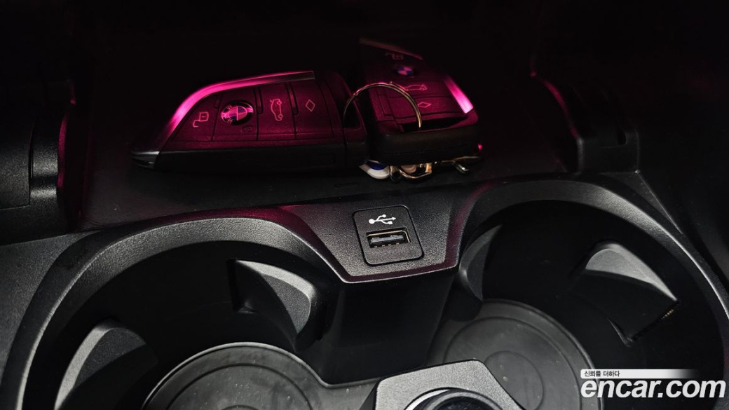 BMW 3-Series 320i M Sport, 2024
