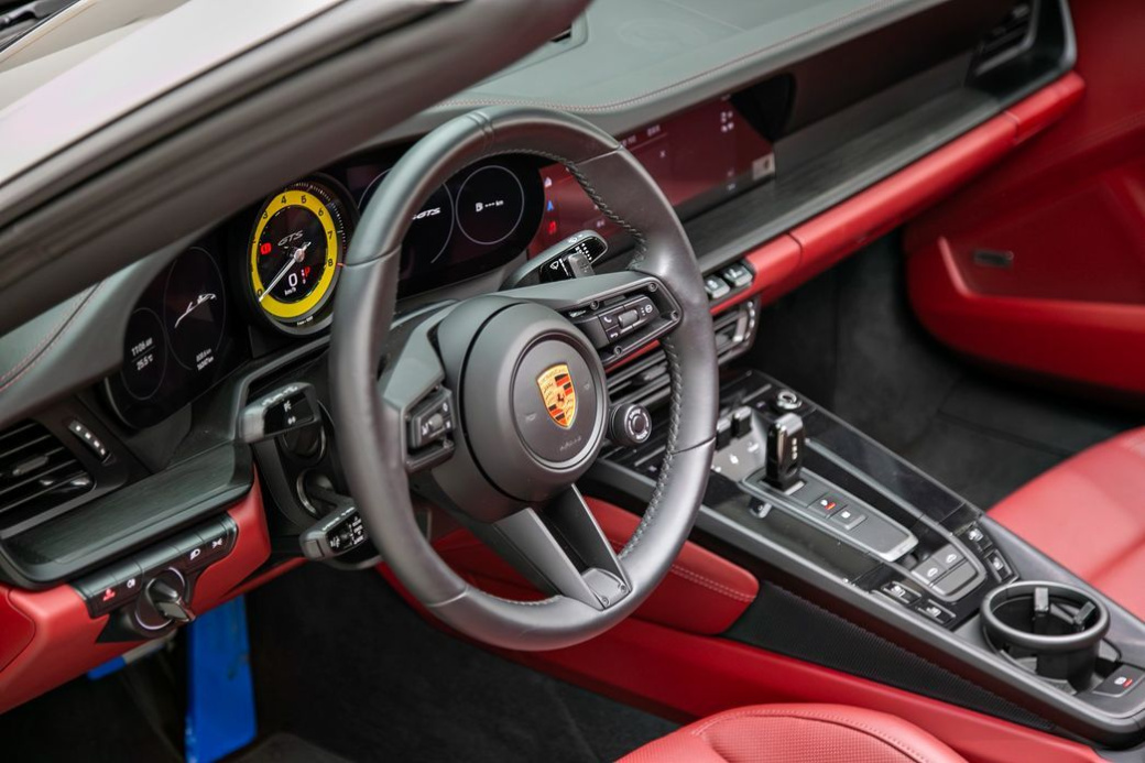 Porsche 911 Targa 4 GTS, 2023