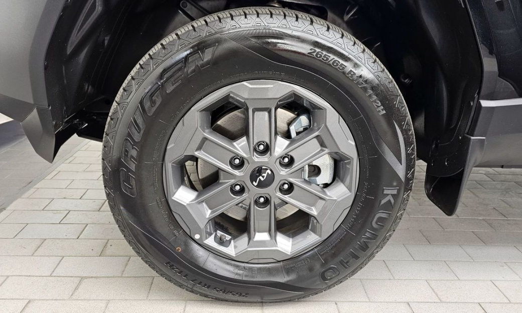 Kia Tasman 2.5T Gasoline 2WD, 2026