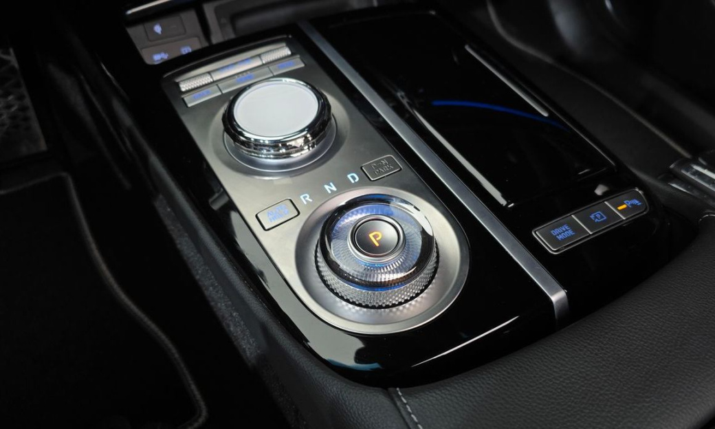Genesis G80 Gasoline 2.5 Turbo AWD, 2024