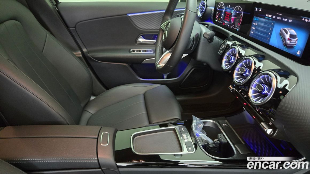 Mercedes-Benz A-Class A220 Hatchback, 2024