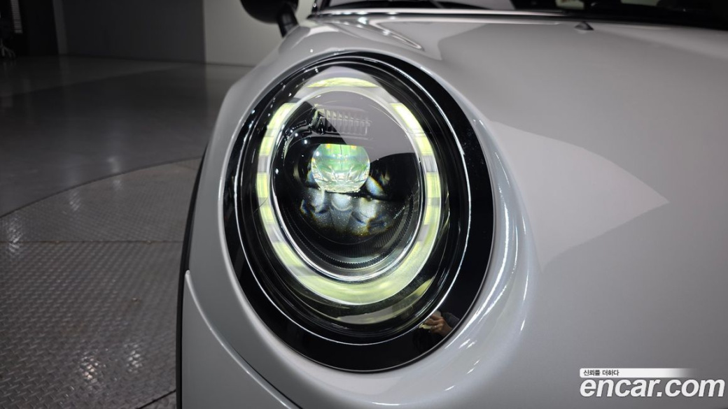 Mini Cooper Classic, 2023