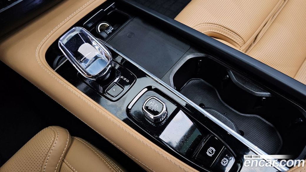Volvo XC90 B6 Ultra Bright, 2025