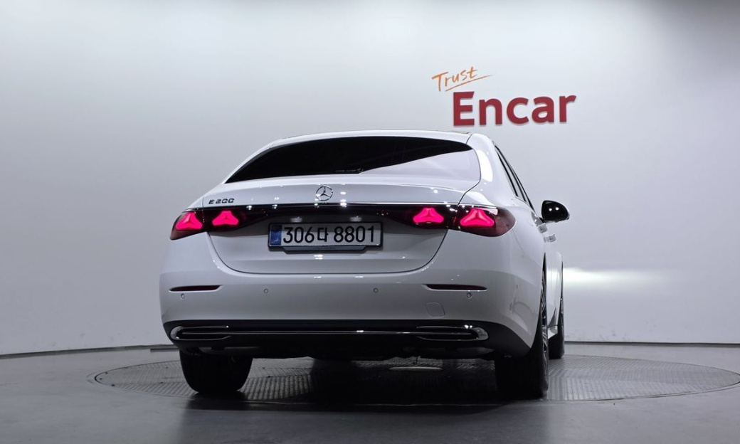Mercedes-Benz E-Class E200 Avantgarde, 2025