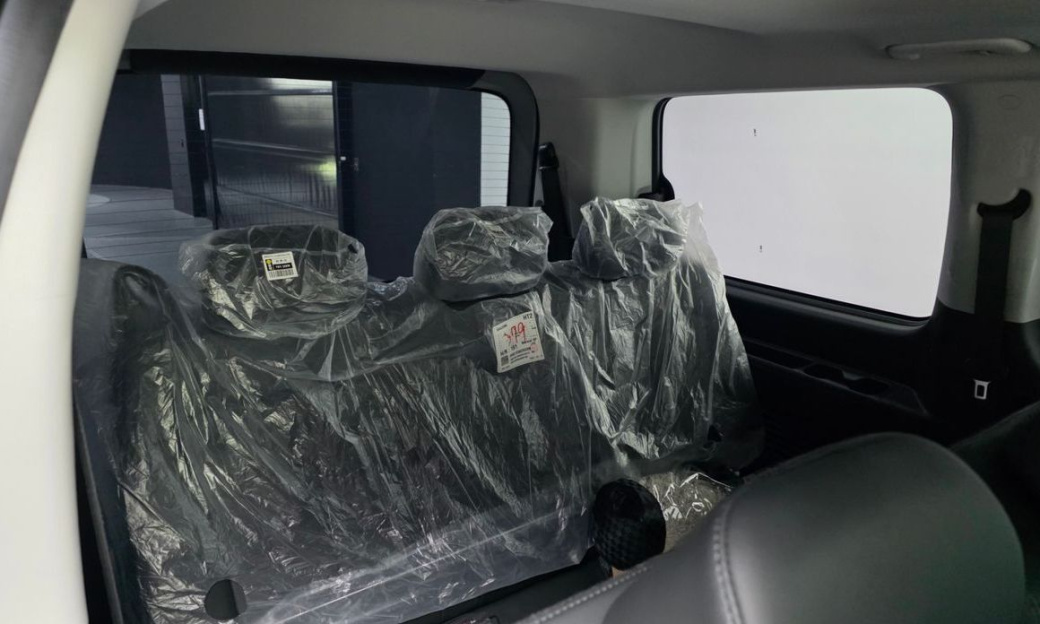 Hyundai Staria 4WD Tourer 9-Seater, 2023
