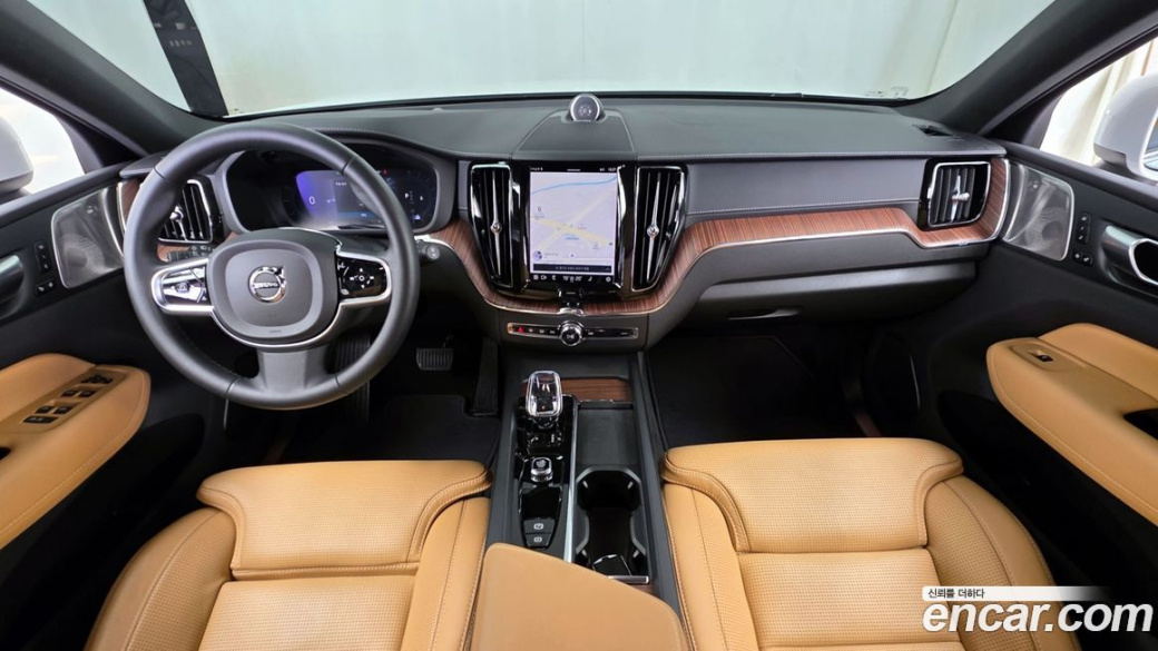 Volvo XC60 B6 Ultimate Bright, 2024