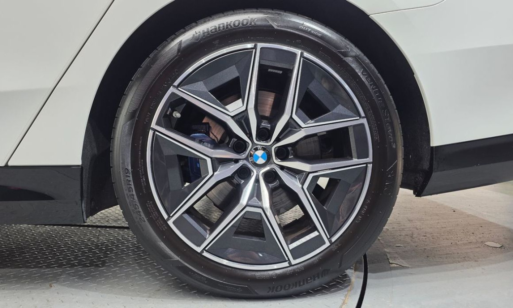 BMW 5-Series 520i M Sport, 2024