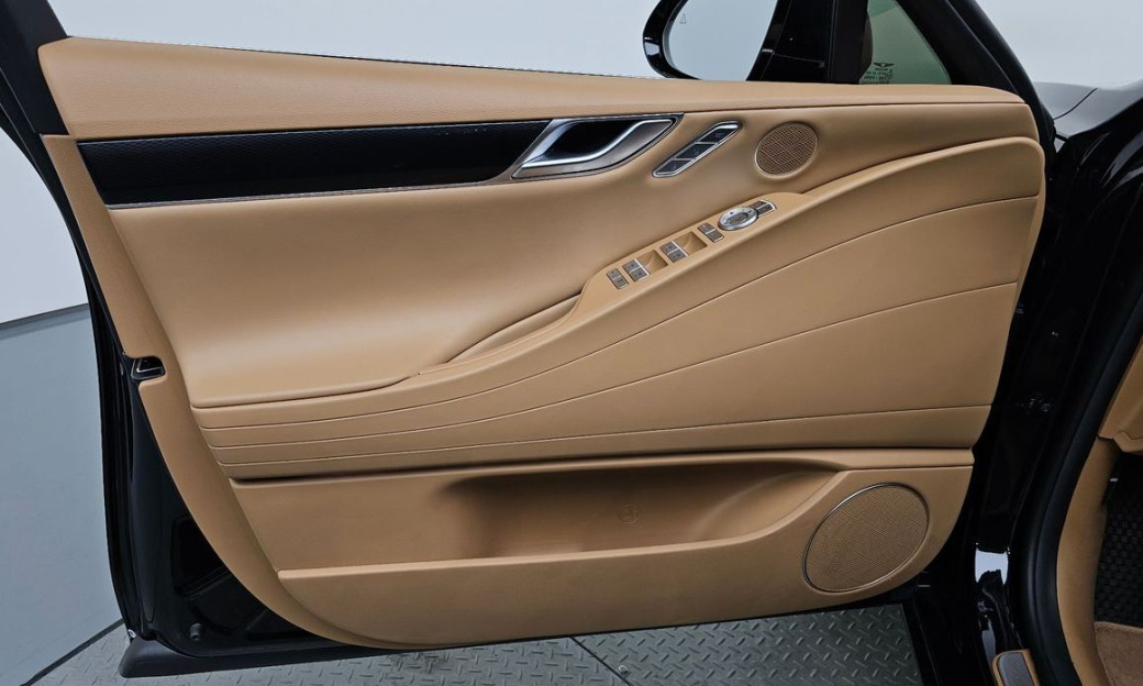 Genesis G80 Gasoline 2.5 Turbo AWD, 2025