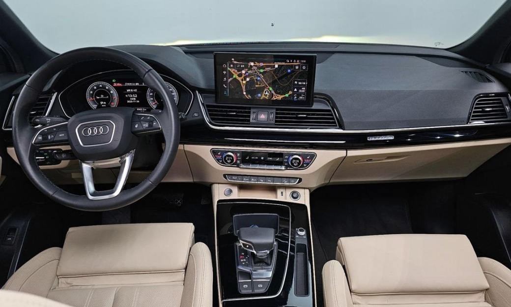 Audi Q5 45 TFSI Quattro Premium, 2024