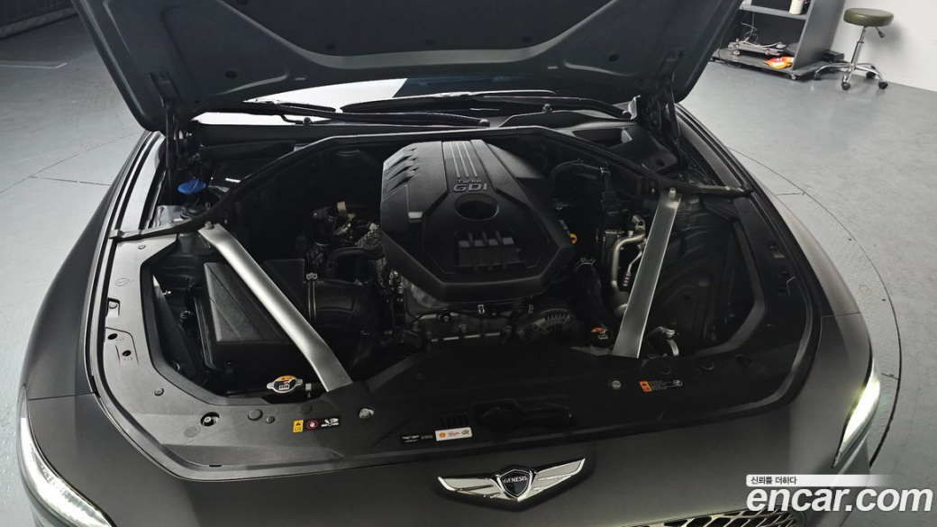 Genesis G70 Gasoline 2.0T 4WD, 2022