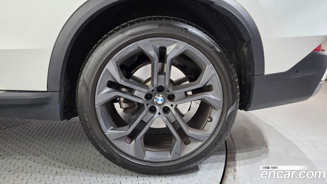 BMW X5 xDrive 40i xLine, 2024