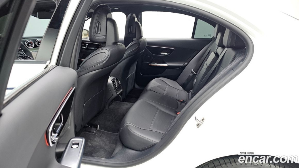 Mercedes-Benz C-Class C200 Avantgarde, 2025