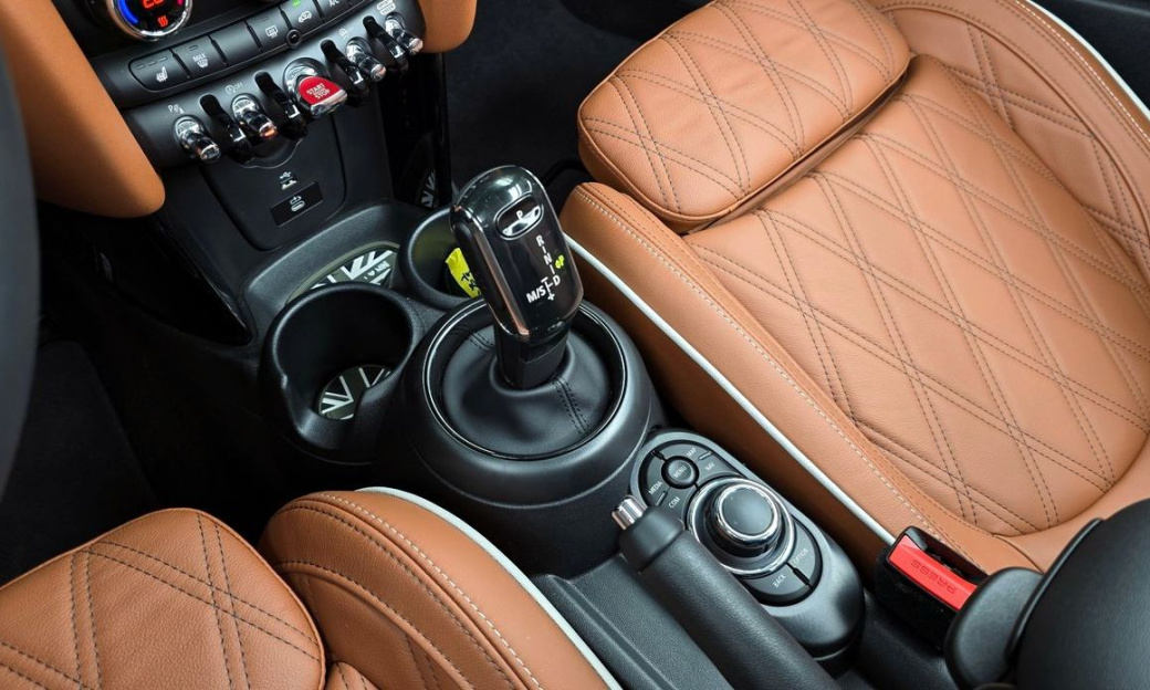 Mini Cooper Convertible Classic, 2024