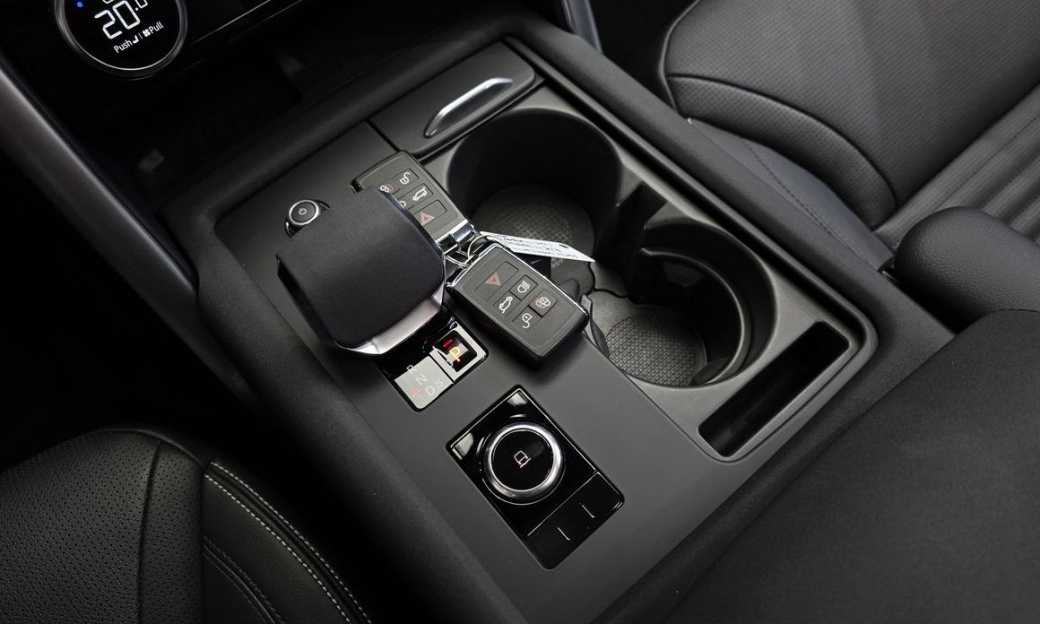 Land Rover Discovery D250 S, 2024