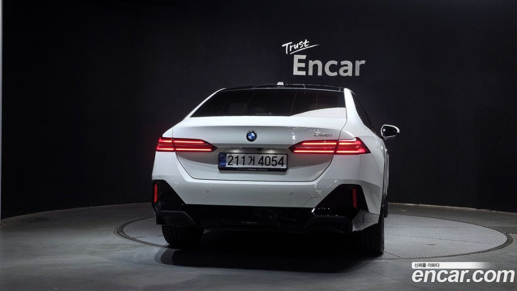 BMW 5-Series 520i M Sport, 2025