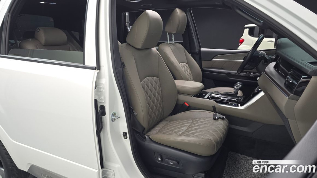Kia Mohave Diesel 3.0 4WD 6-Seater, 2022