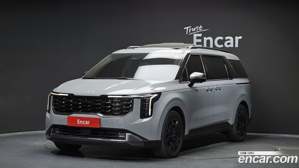 Kia Carnival 9-Seater Gravity, 2025