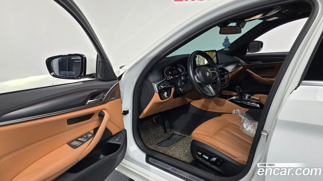 BMW 5-Series 520i M Sport, 2023