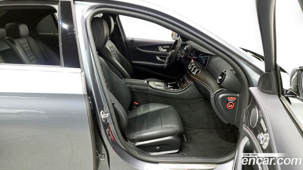 Mercedes-Benz E-Class E250 AMG Line, 2023