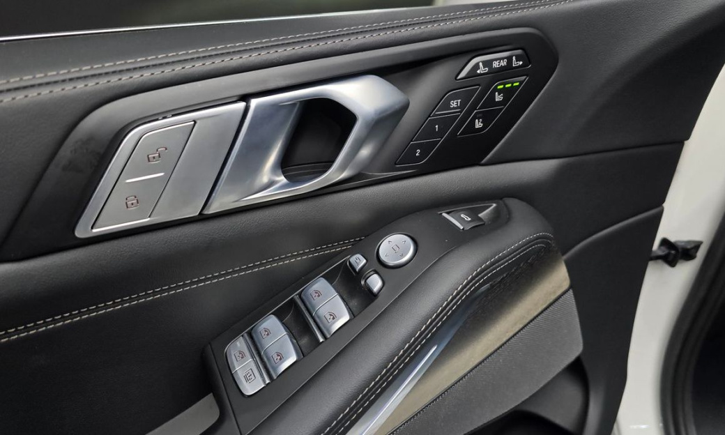 BMW X7 xDrive 40d Design Pure Excellence 7-Seater, 2025