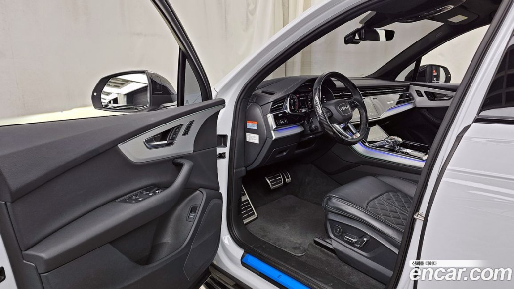 Audi Q7 55 TFSI Quattro Premium, 2023