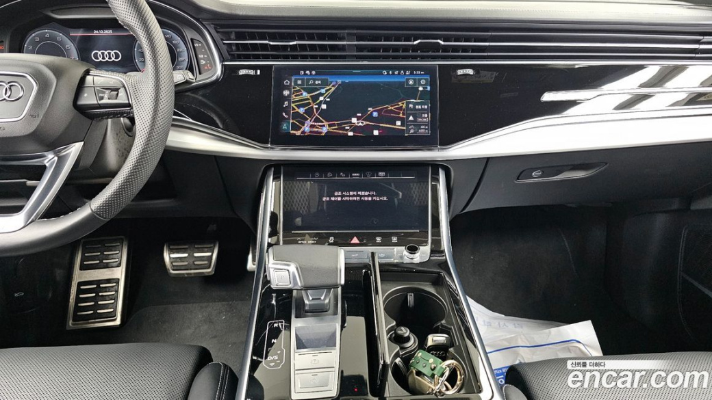 Audi Q8 55 TFSI Quattro Premium, 2023